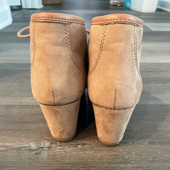 Tan Suede Platform Boots - Picture 4 of 4
